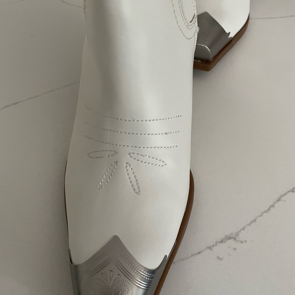 Adorable never been worn ankle cowboy boots! - Picture 4 of 5